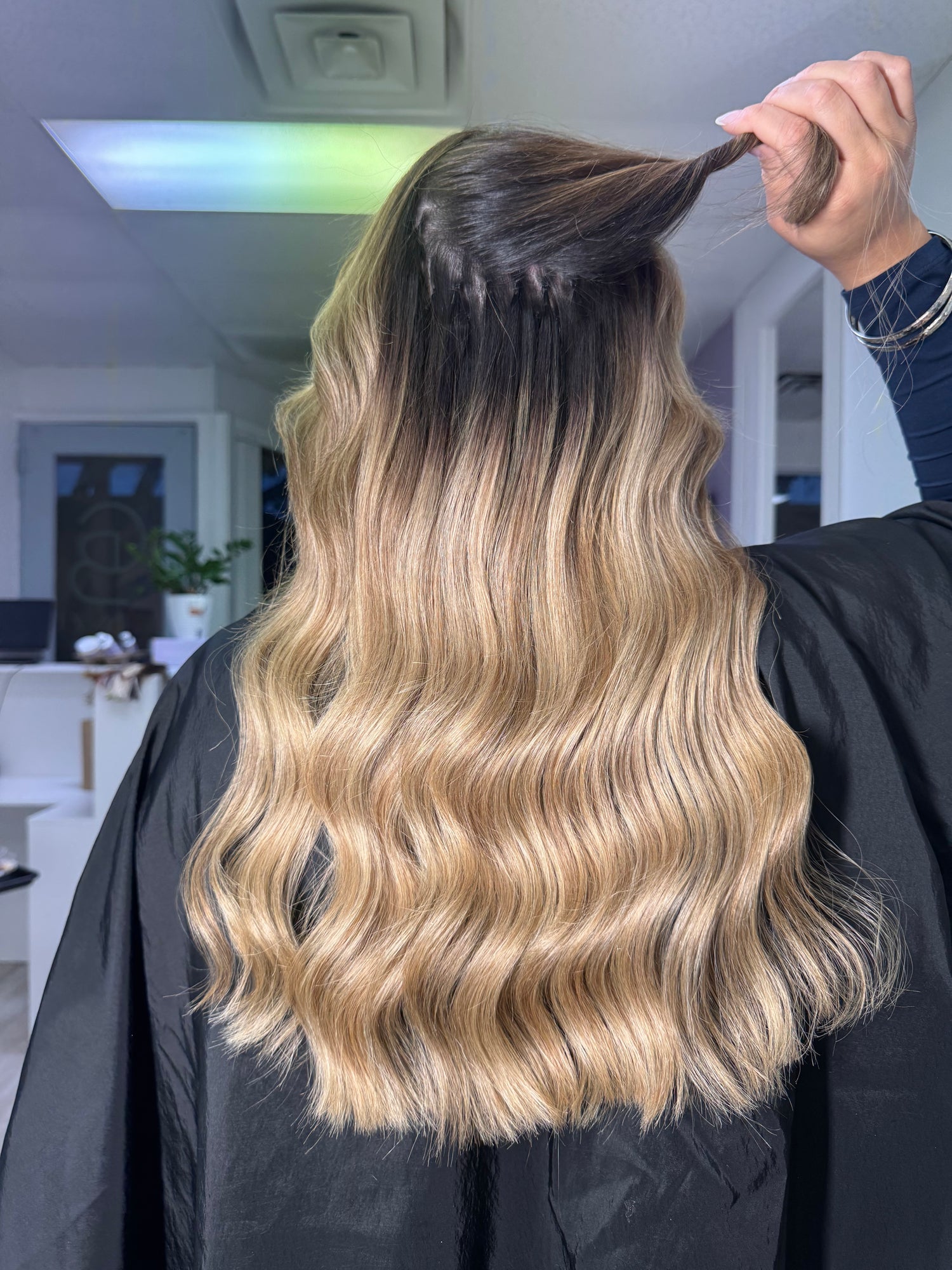 KIKI’S  LOOK